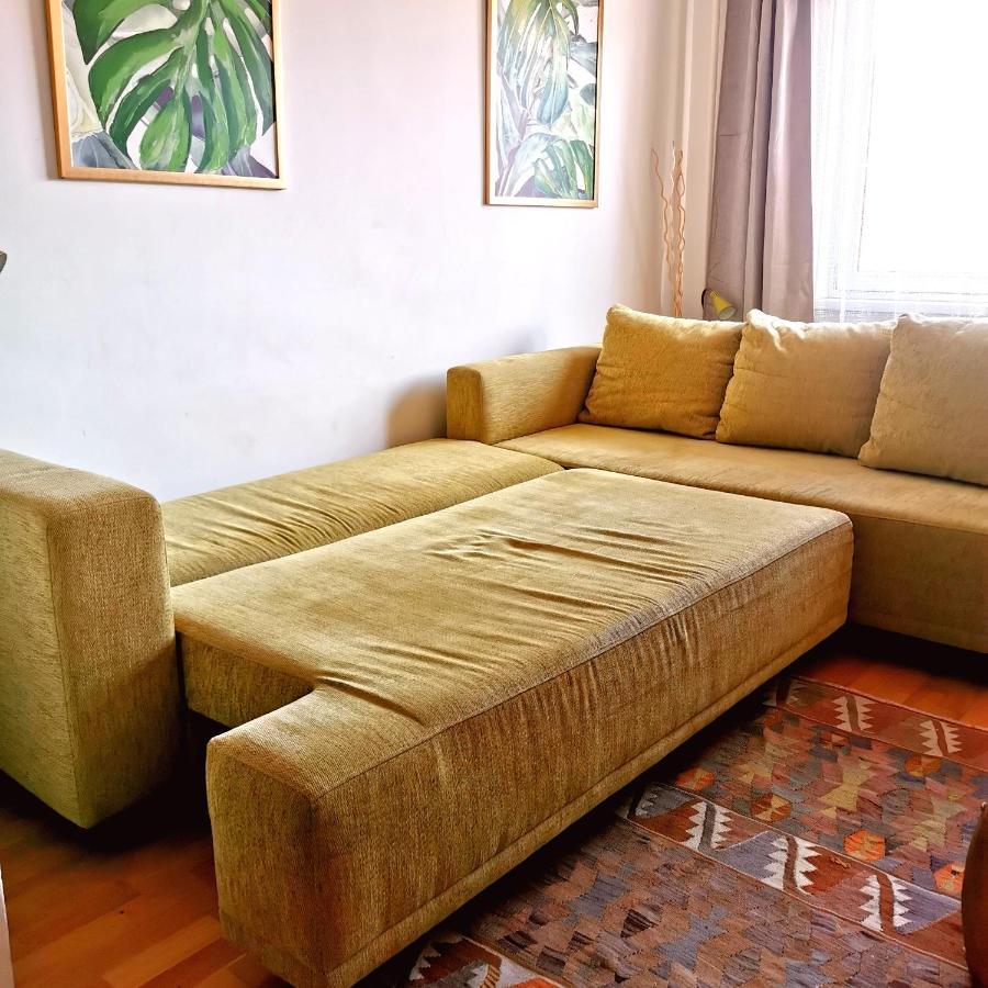 Cozyhome Retro Apartment Братислава Екстер'єр фото